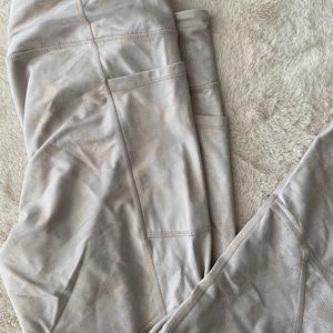 Victoria Sport knockout leggings white and gold